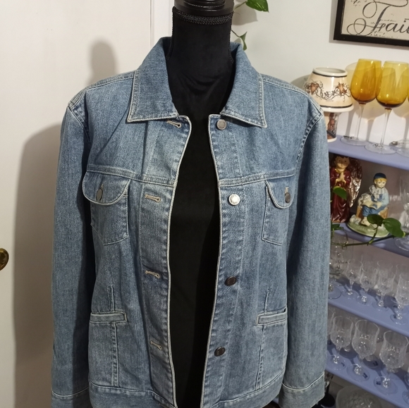 "re:" Denim Jacket - Picture 8 of 12